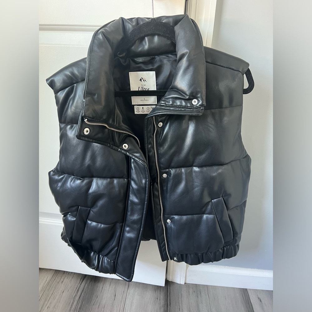 Abercrombie & Fitch Women's Vegan Leather Ultra Puffer Vest